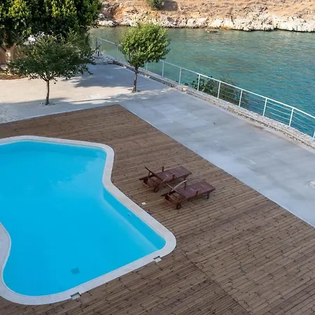 οι νυμφεσ του γαλαξιδιου Villa Galaxidi