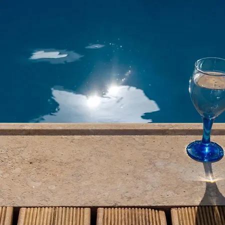 οι νυμφεσ του γαλαξιδιου *