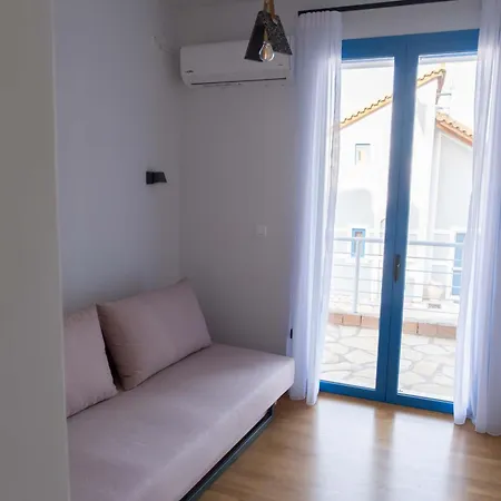 οι νυμφεσ του γαλαξιδιου * Galaxidi