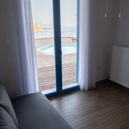 οι νυμφεσ του γαλαξιδιου