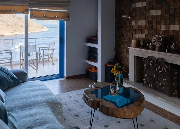 οι νυμφεσ του γαλαξιδιου