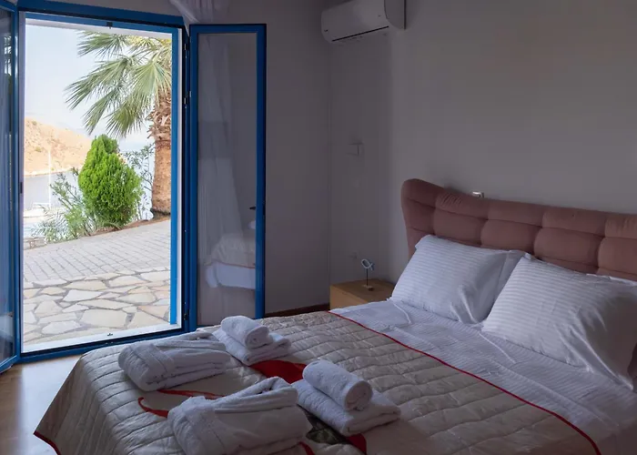 οι νυμφεσ του γαλαξιδιου *