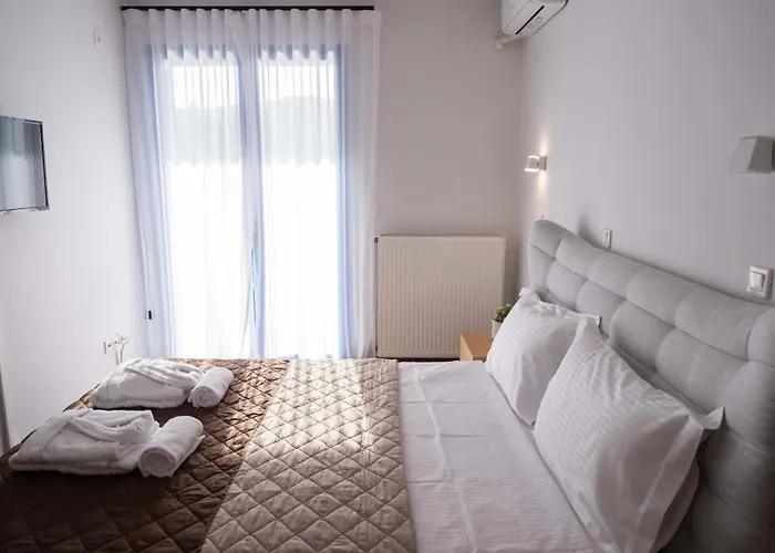 οι νυμφεσ του γαλαξιδιου Villa *