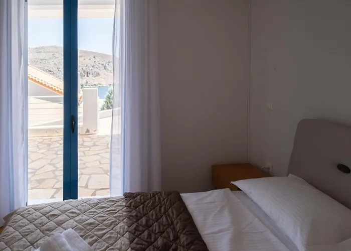 οι νυμφεσ του γαλαξιδιου *